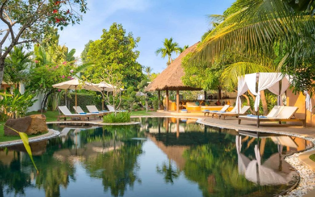 Navutu-Dreams-Resort&Wellness-Retreat-pool