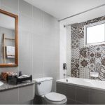 Pacific-Hotel-Phnom-Penh-bath-room