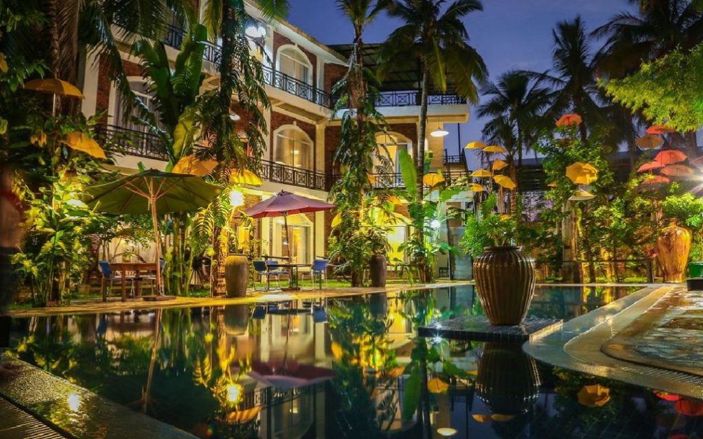 The Coconut House Hotel